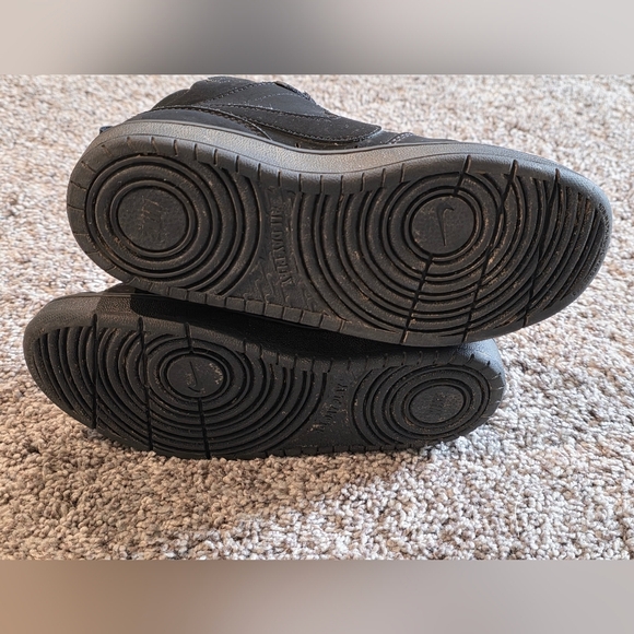 Nike Court Borough Mid BOYS Size 4Y - Picture 5 of 5